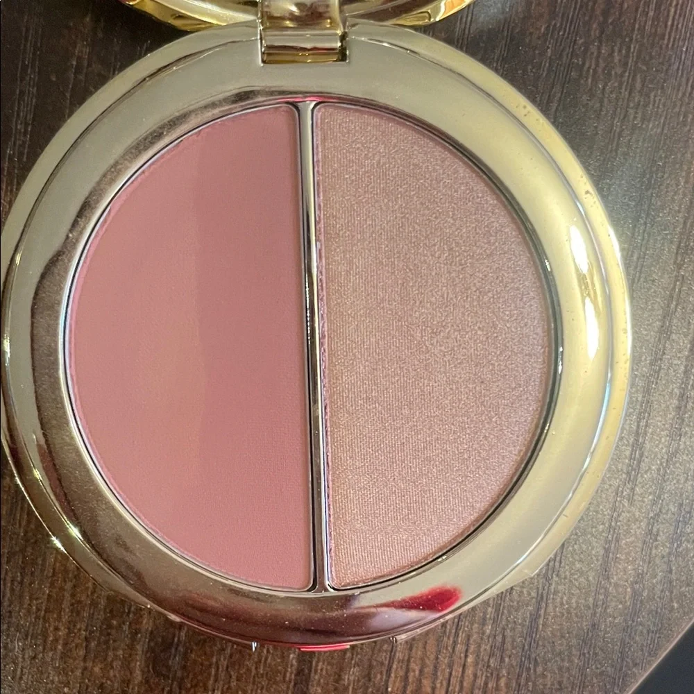 tarte Dual- blush and glow rose gold Tone Blush Compact - Rose and Beige